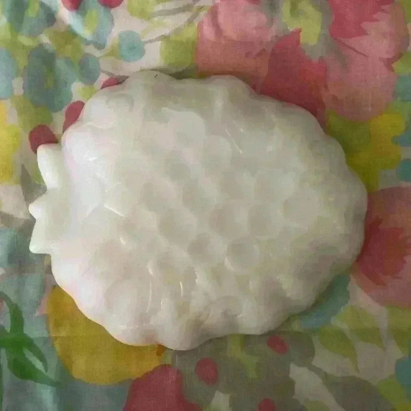 vtg midcentury milk glass white glass trinket dish candy dish grapes - Picture 2 of 3